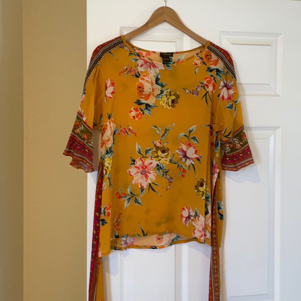 Beautiful Silk Top With Tie Back (Or Front).